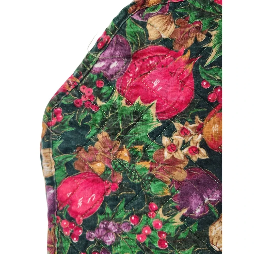 Vtg Retro Handmade Quilted Christmas Fabric Placemats‎ Pomegranate Fig Holly (6)